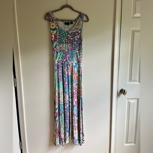 Super fun summer dress with an amazing print